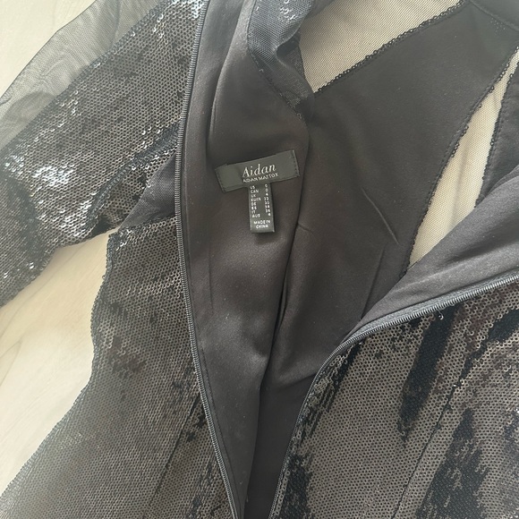 Aidan Mattox black sequin & mesh inset mock-neck long-sleeve mini dress, size XS - Picture 4 of 4